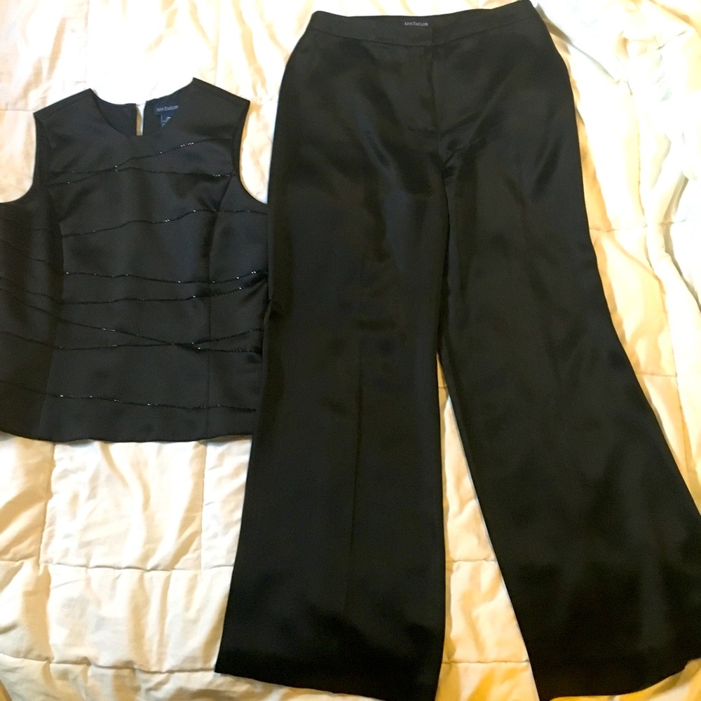 Anne Taylor sleeveless top with asymmetrical beads